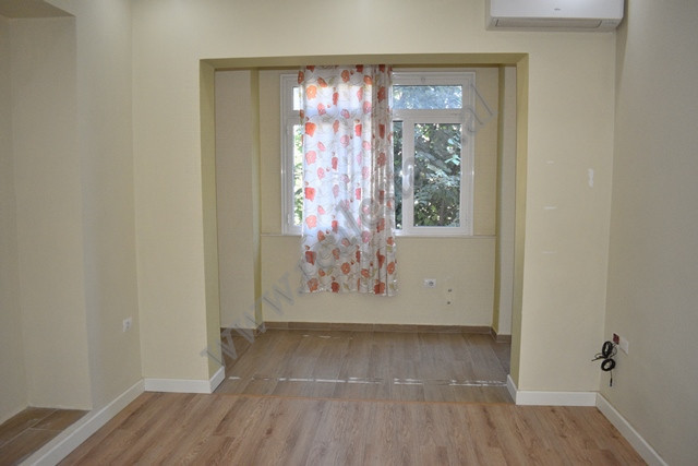 Office space for rent in Dibra Street near Halili Complex.
It is located on the second floor of an 